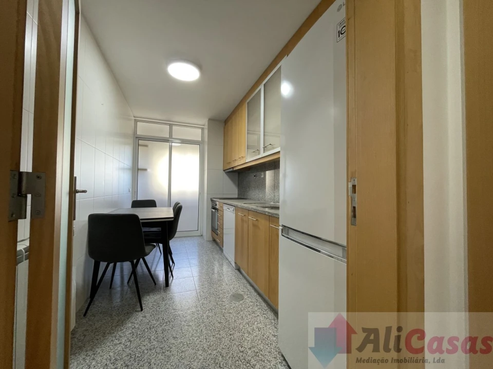 Apartamento T2 para Venda em Mafamude e Vilar do Paraíso Foto 6