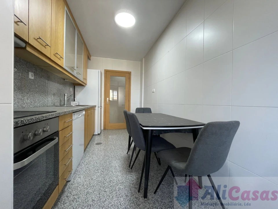 Apartamento T2 para Venda em Mafamude e Vilar do Paraíso Foto 5