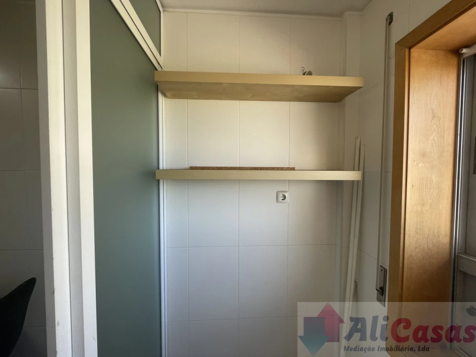Apartamento T2 para Venda em Mafamude e Vilar do Paraíso Foto 10