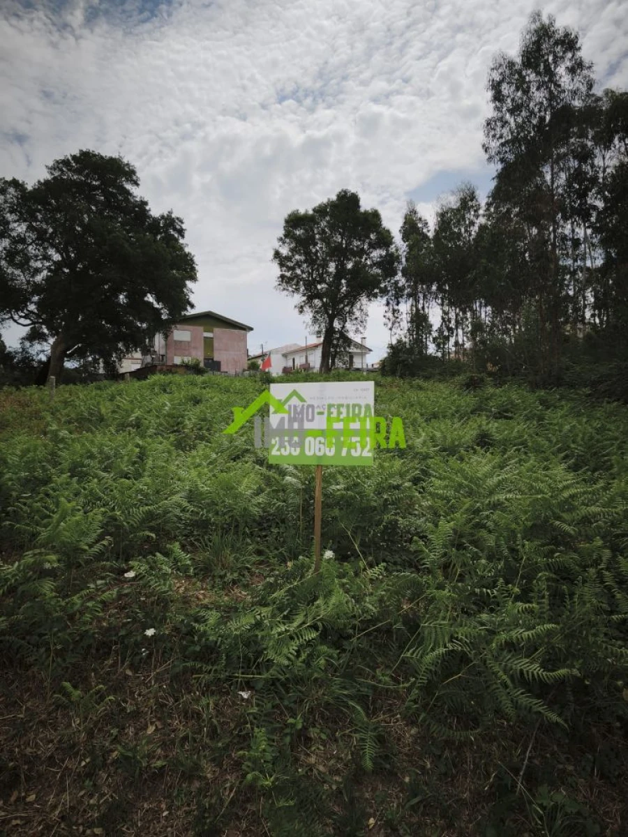 Terreno para Venda em Arrifana Foto 3