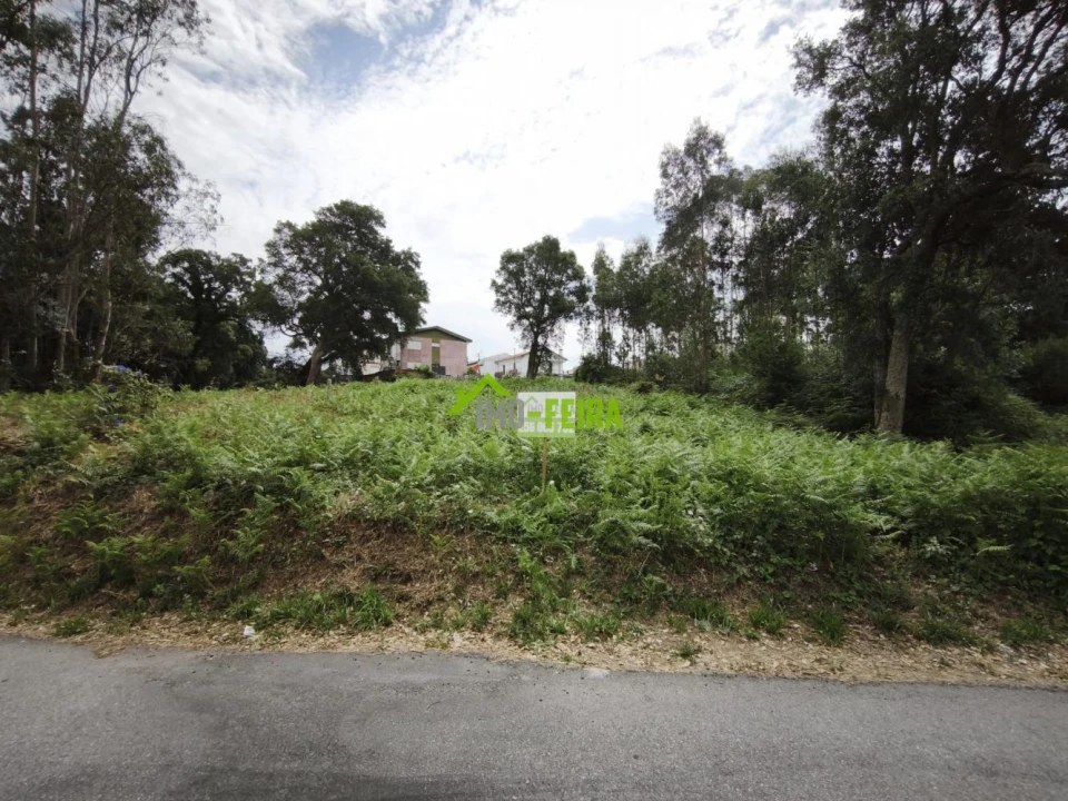 Terreno para Venda em Arrifana Foto 1