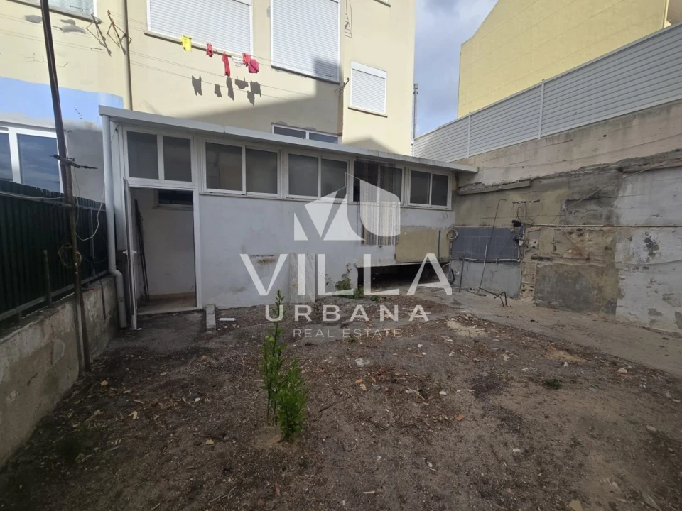 Apartamento T2 para Venda em Corroios Foto 16