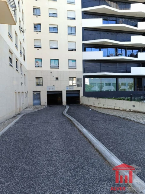 Garagem para Venda em Olivais