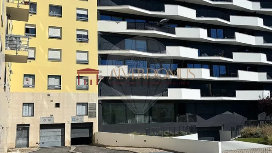 Garagem para Venda em Olivais