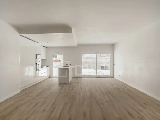 Apartamento T3 para Venda em Almada, Cova da Piedade, Pragal e Cacilhas Foto 10