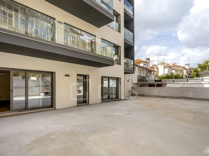 Apartamento T3 para Venda em Almada, Cova da Piedade, Pragal e Cacilhas Foto 36