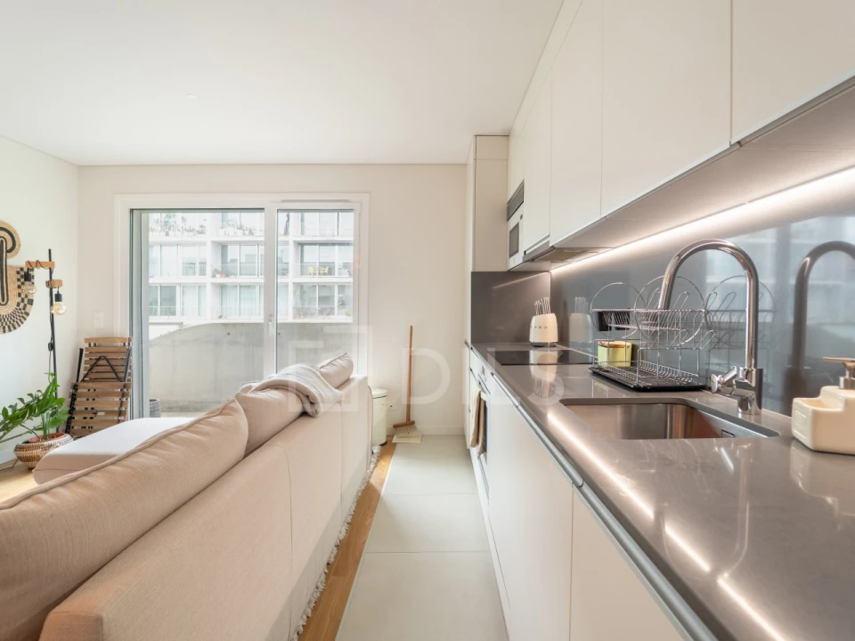 Apartamento T1 para Venda em Lordelo do Ouro e Massarelos Foto 15