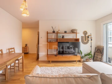 Apartamento T1 para Venda em Lordelo do Ouro e Massarelos