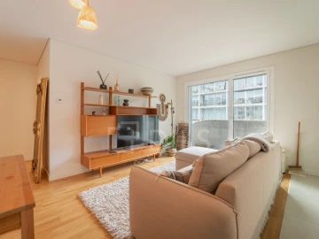 Apartamento T1 para Venda em Lordelo do Ouro e Massarelos