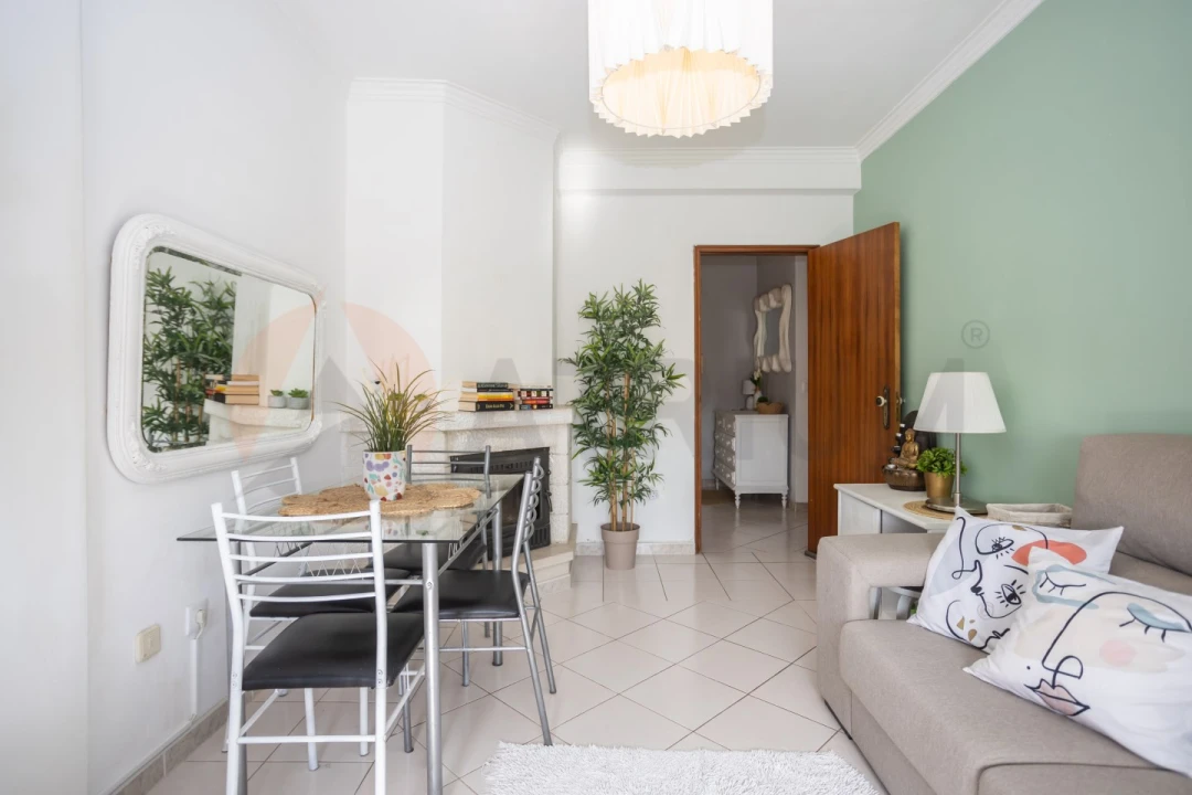 Apartamento T2 para Venda em Setubal (São Sebastião) Foto 1