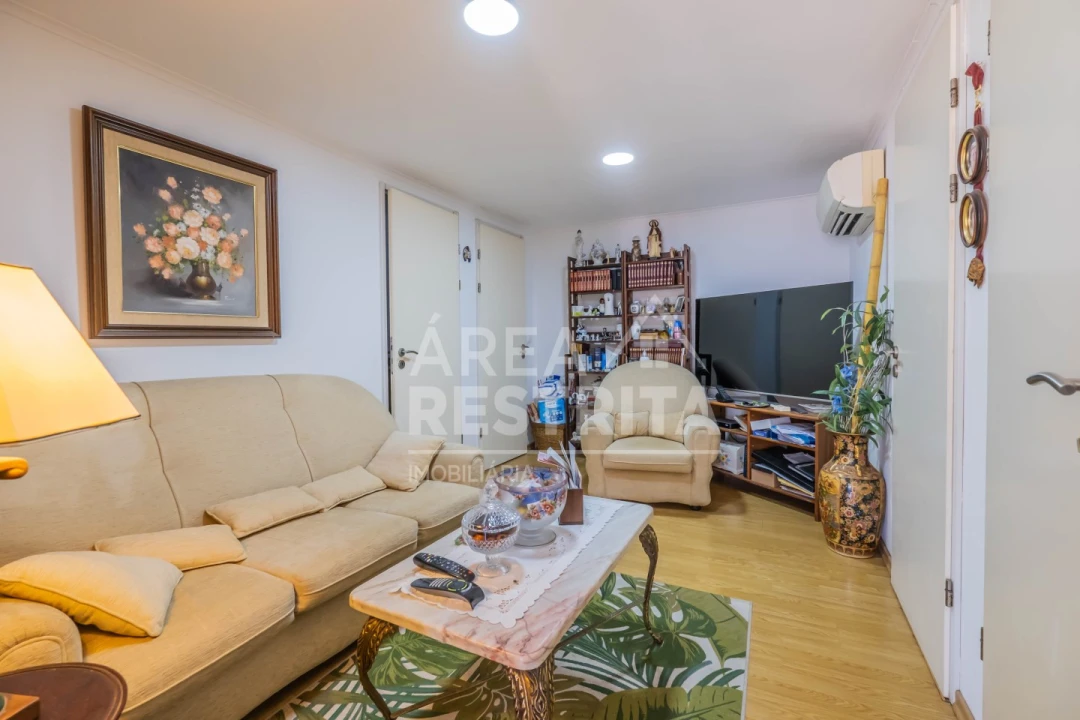 Moradia T4 para Venda em Fernao Ferro Foto 5