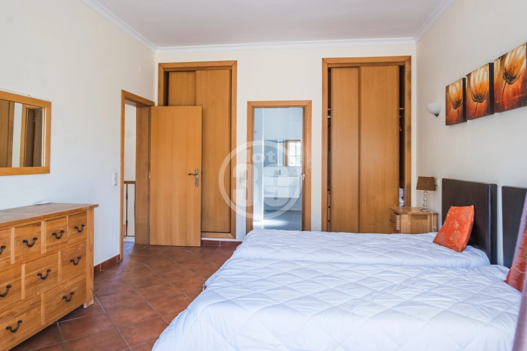 Moradia T4 para Venda em Albufeira e Olhos de Água Foto 25