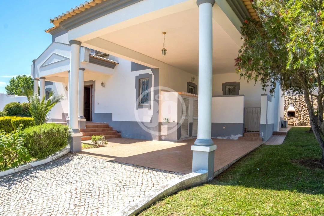 Moradia T4 para Venda em Albufeira e Olhos de Água Foto 30