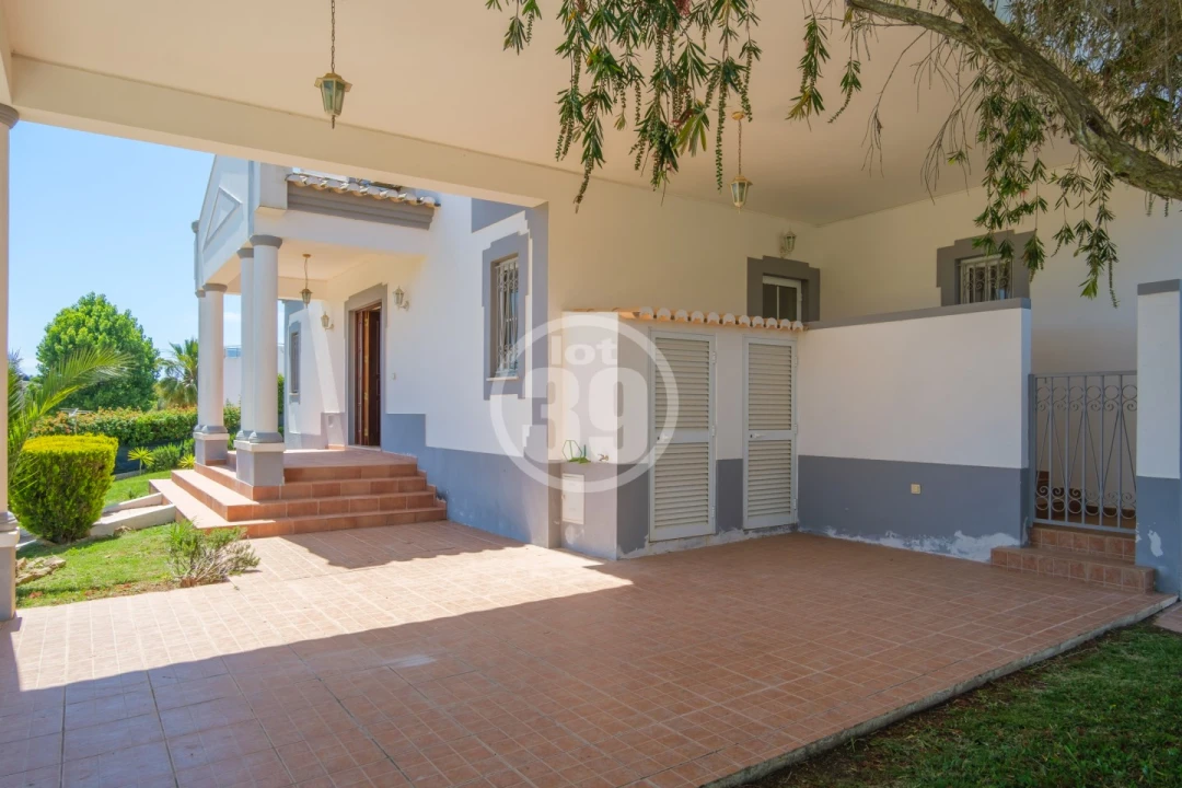 Moradia T4 para Venda em Albufeira e Olhos de Água Foto 32