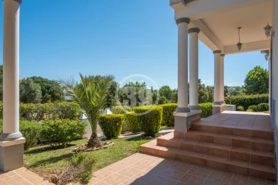 Moradia T4 para Venda em Albufeira e Olhos de Água