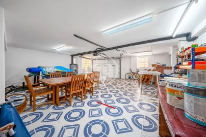 Moradia T5 para Venda em Quarteira