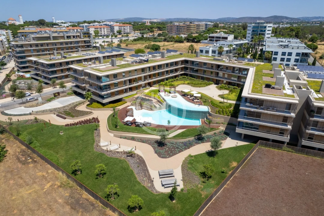 Apartamento T2 para Venda em Quarteira Foto 7