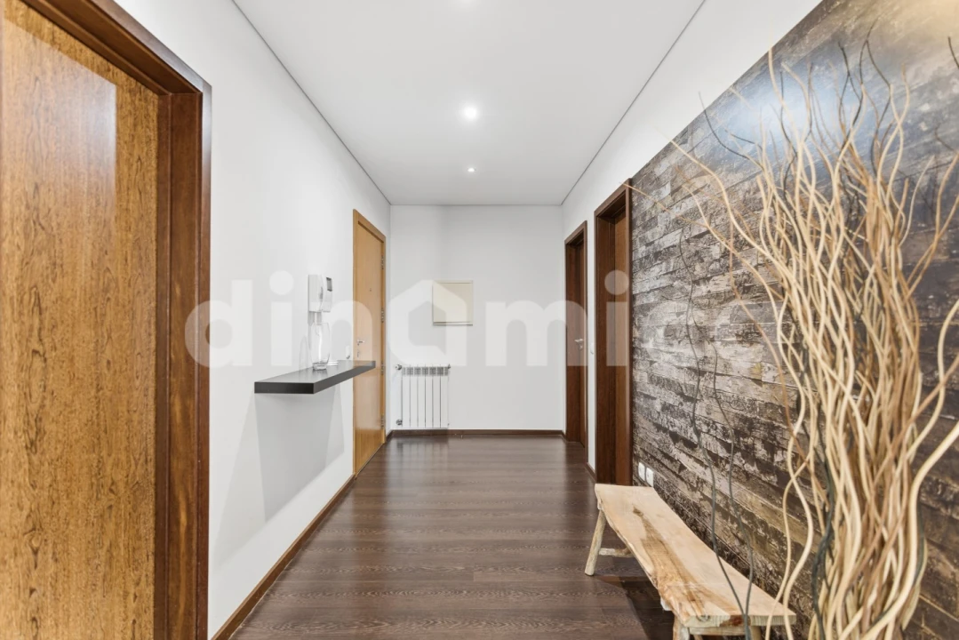 Apartamento T4 para Venda em Vila Nova de Famalicão e Calendário Foto 11