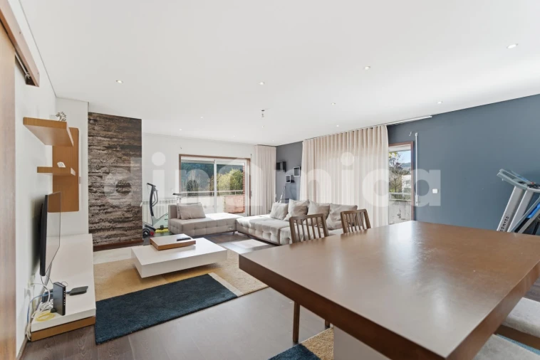 Apartamento T4 para Venda em Vila Nova de Famalicão e Calendário Foto 2