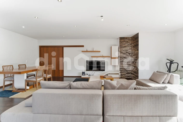 Apartamento T4 para Venda em Vila Nova de Famalicão e Calendário Foto 4