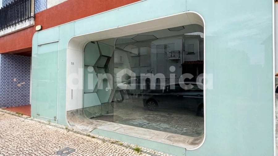 Loja para Arrendamento em Vila Nova de Famalicão e Calendário Foto 2
