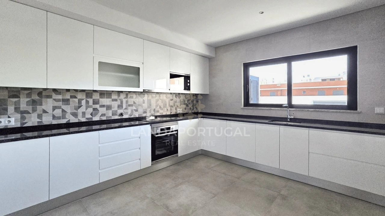 Apartamento T4 para Venda em Tavira (Santa Maria e Santiago) Foto 8