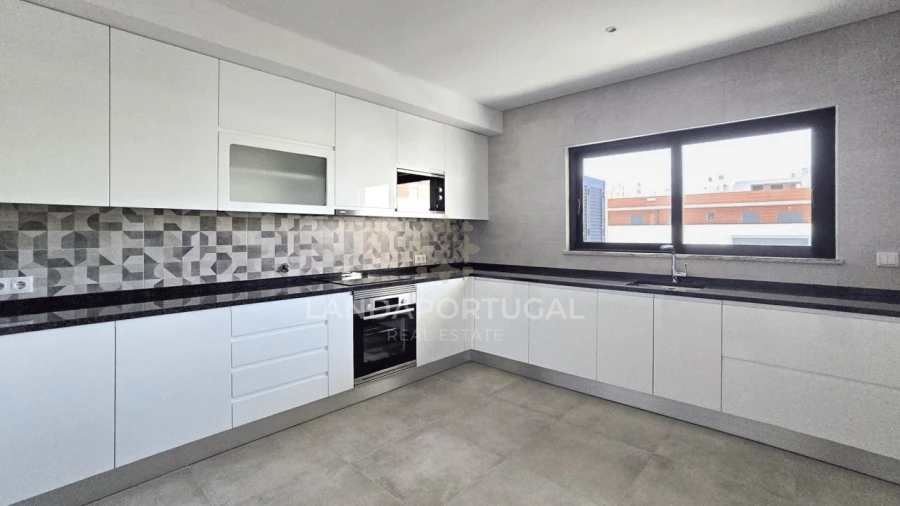 Apartamento T4 para Venda em Tavira (Santa Maria e Santiago) Foto 8