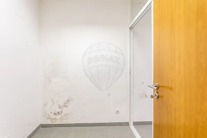 Apartamento T0 para Venda em Mina de Água
