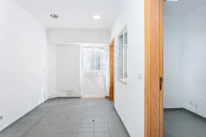 Apartamento T0 para Venda em Mina de Água