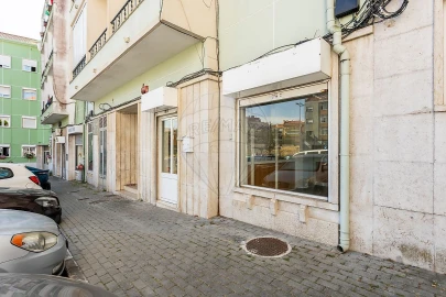 Apartamento T0 para Venda em Mina de Água