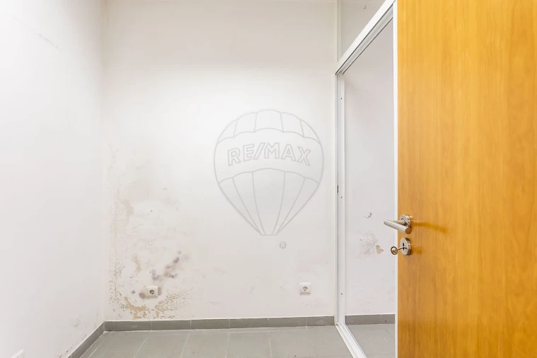 Apartamento T0 para Venda em Mina de Água Foto 9