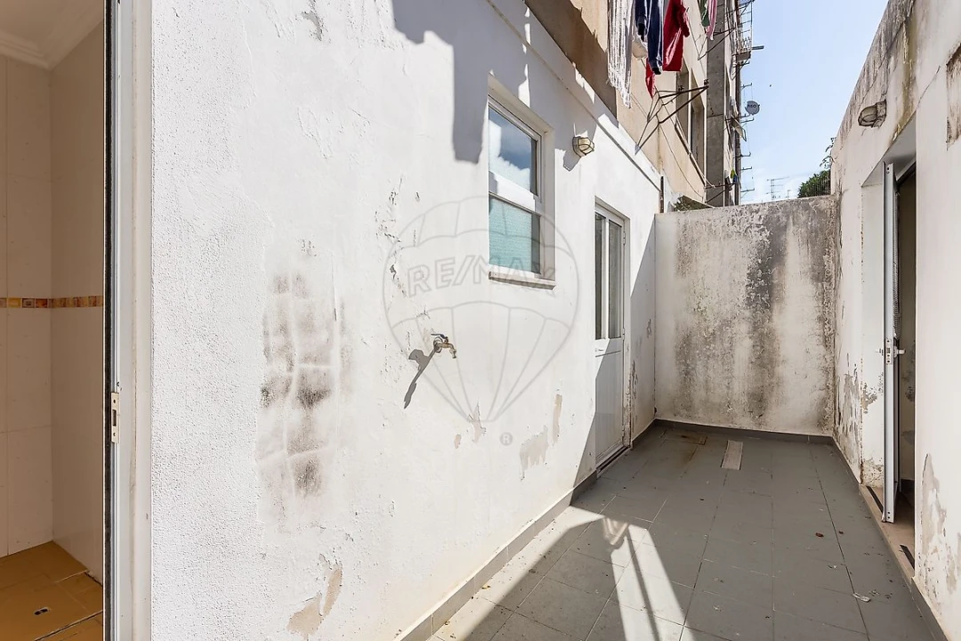 Apartamento T0 para Venda em Mina de Água Foto 15