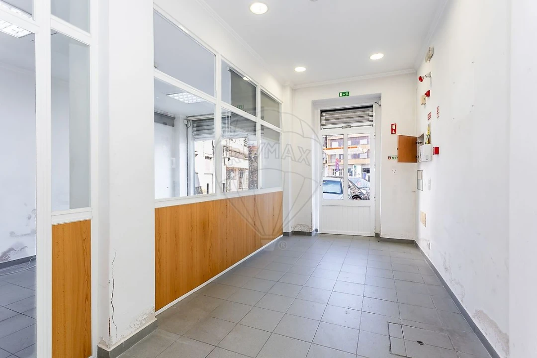 Apartamento T0 para Venda em Mina de Água Foto 5