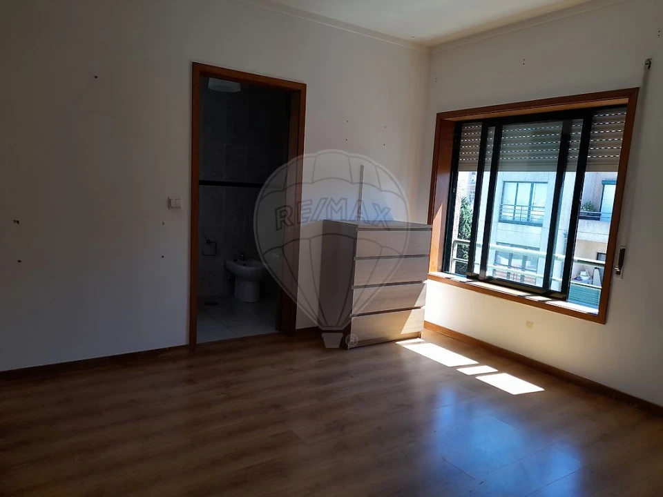 Apartamento T2 para Arrendamento em Mafamude e Vilar do Paraíso Foto 16