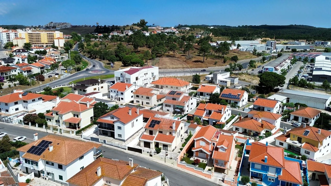 Moradia T5 para Venda em Santa Maria, São Pedro e Matacães Foto 25