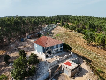 Moradia T6 para Venda em Maxial e Monte Redondo