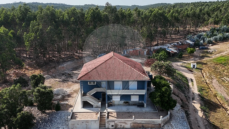 Moradia T6 para Venda em Maxial e Monte Redondo