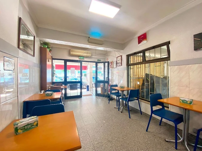 Loja para Venda em Oeiras e São Julião da Barra, Paço de Arcos e Caxias Foto 10