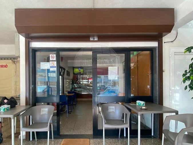 Loja para Venda em Oeiras e São Julião da Barra, Paço de Arcos e Caxias Foto 3