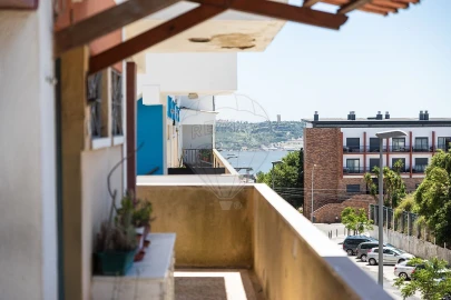Apartamento T3 para Venda em Ajuda