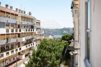 Apartamento T3 para Venda em Ajuda