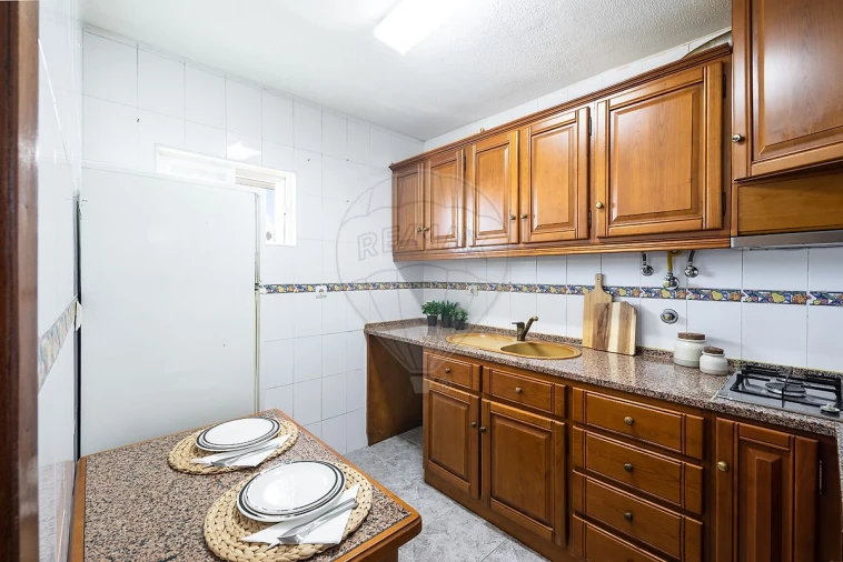 Apartamento T3 para Venda em Ajuda Foto 3