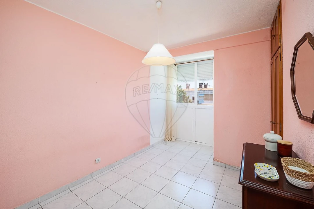 Apartamento T3 para Venda em Ajuda Foto 23