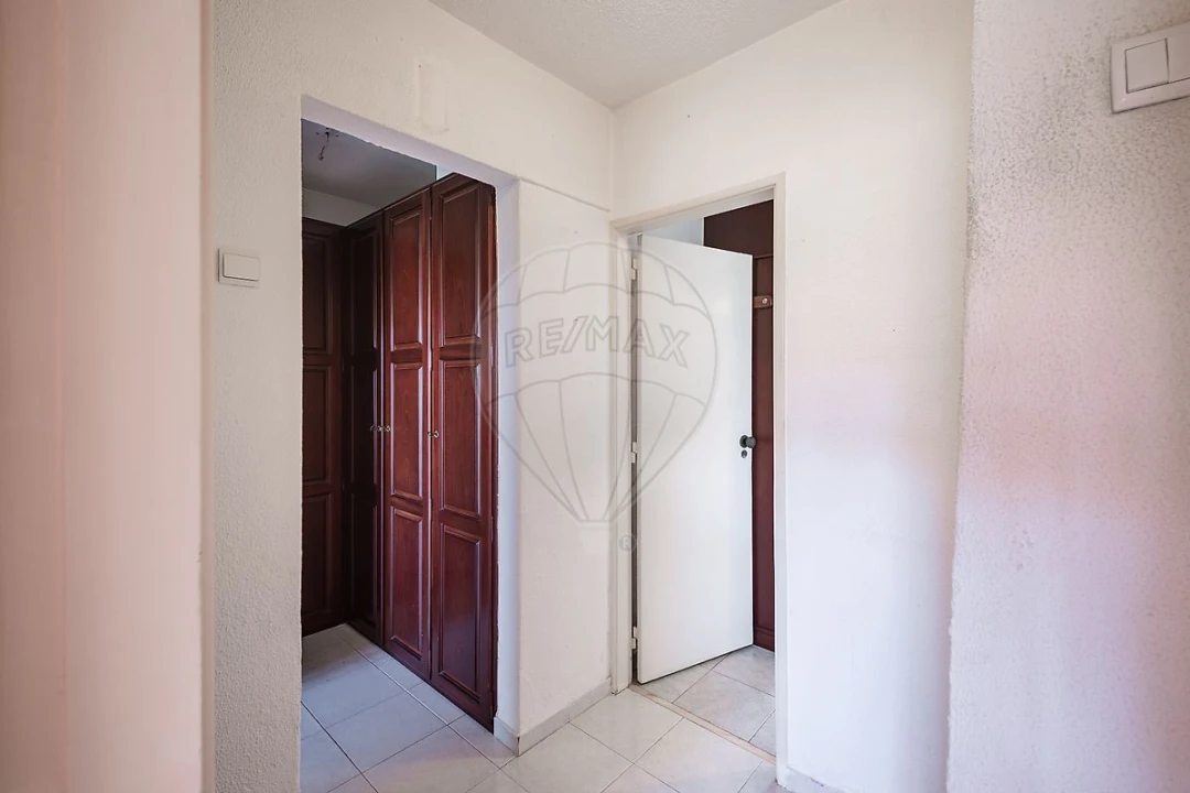 Apartamento T3 para Venda em Ajuda Foto 15