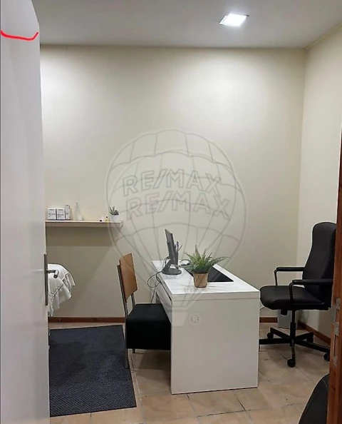 Negócio para Venda em O. Azeméis, Riba-Ul, Ul, Macinhata Seixa, Madail
