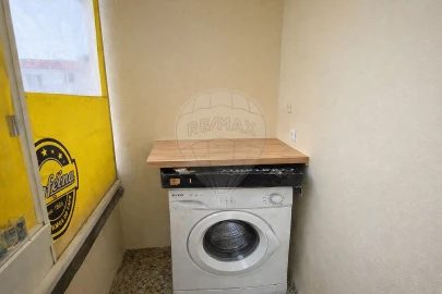 Apartamento T2 para Arrendamento em Santa Maria, São Pedro e Matacães
