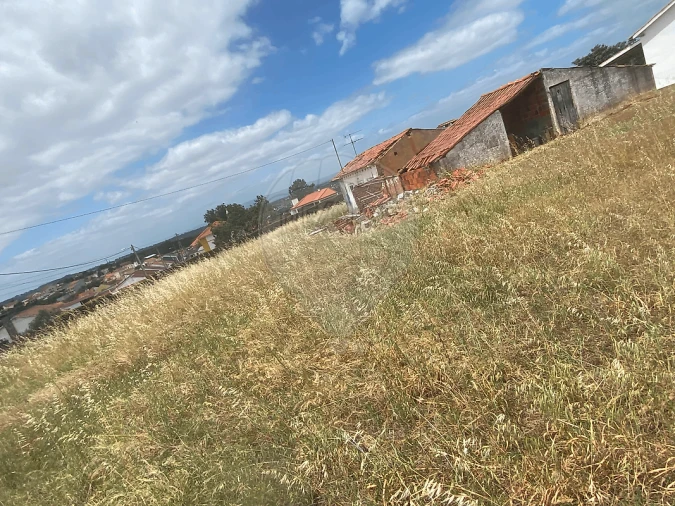 Moradia T3 para Venda em São Pedro de Tomar Foto 9