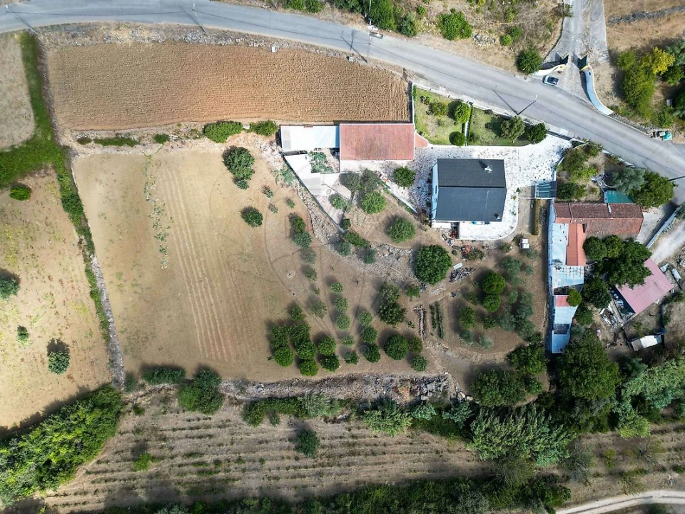Moradia T5 para Venda em Santiago dos Velhos Foto 50