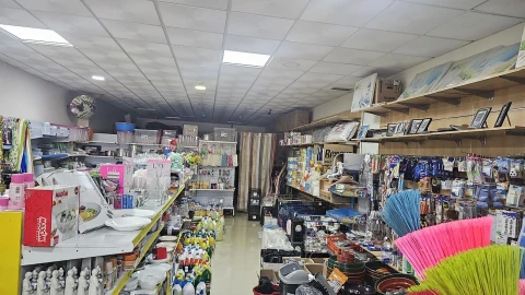 Loja para Venda em Póvoa de Santa Iria e Forte da Casa