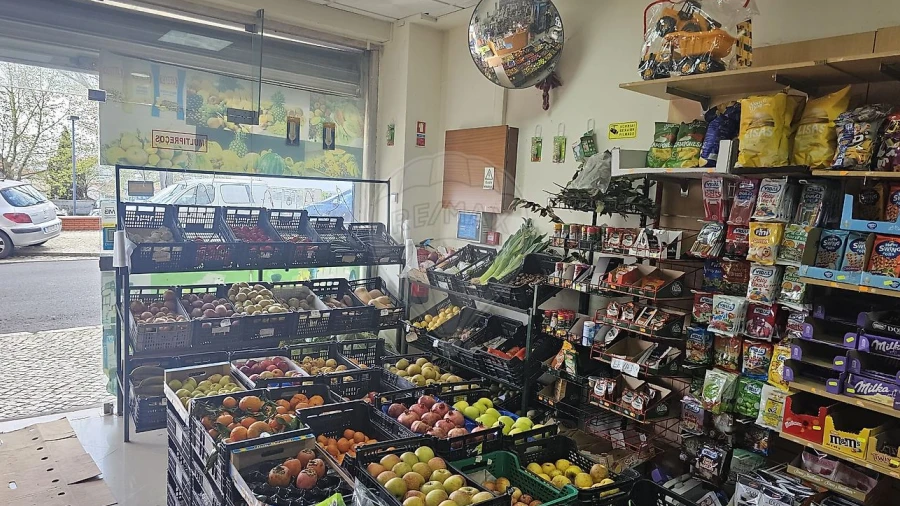 Loja para Venda em Póvoa de Santa Iria e Forte da Casa